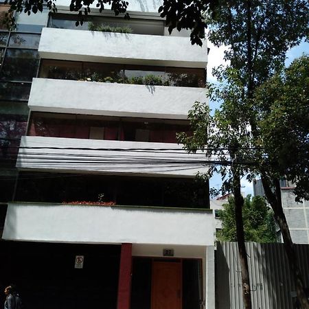 מקסיקו סיטי Charming Sunny Bedroom Overlooking Beautiful Amsterdam Avenue In Best Condesa Area מראה חיצוני תמונה